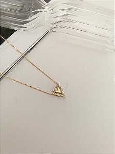 Colar de coração minimalista