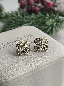 Brinco trevo cravejado banho ouro 18k