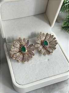 Brinco flor LUXO cravejada banho ouro 18k