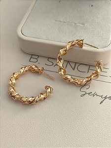 Brinco argola banho ouro 18k