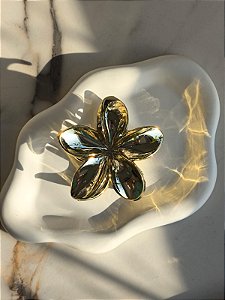 Presilha para cabelo flor dourada