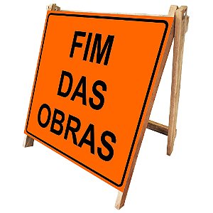 Cavalete de madeira fim das obras