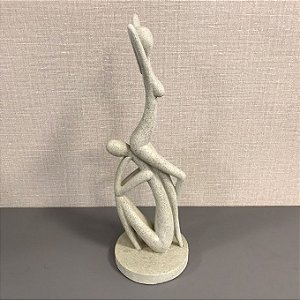 ESCULTURA EM POLIRESINA CASAL