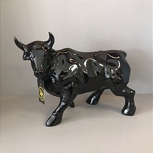 TOURO BRAVO EM RESINA PRETO BRILHOSO 28X36X19CM