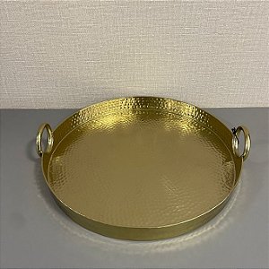 BANDEJA DECORATIVA DOURADA EM METAL COM ALÇAS