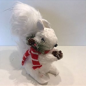 BONECO ESQUILO BRANCO COM DETALHES