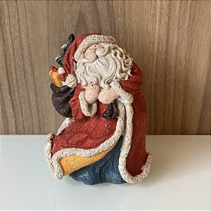 ESCULTURA PAPAI NOEL EM RESINA COM SACO PRESENTE