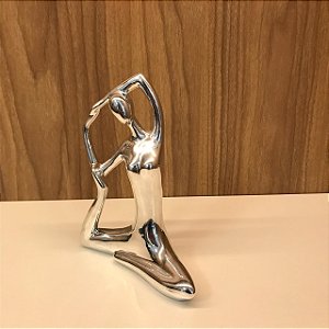 ESCULTURA /ESTATUETA IOGA PRATA MAOS POR TRAZ DO PESCOÇO