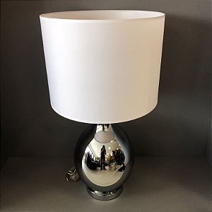 ABAJUR VENETO DE VIDRO PRATA CROMADO COM CUPULA BRANCA 66X41CM
