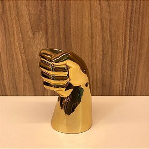 ESCULTURA MAO DOURADA FECHADA / VASO