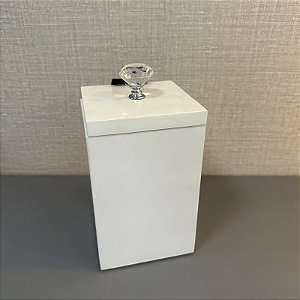 CAIXA COM TAMPA BRANCO FOSCO COM PUXADOR EM CRISTAL EM MADEIRA