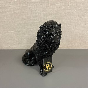 LEÃO SENTADO EM RESINA PRETO  BRILHOSO 23X29X12CM