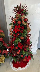 ARVORE MONTADA 1.50M - VERMELHA COM PINHAS