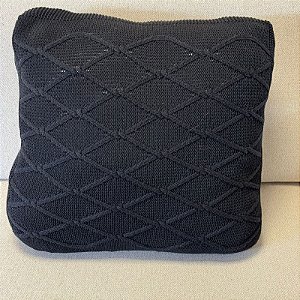 ALMOFADA DE TRICO PRETA
