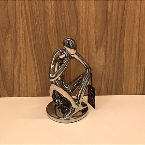 PEÇA DECORATIVA EM CERAMICA PESSOA PRATA