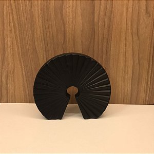 ESCULTURA MODENA EM RESINA PRETA  PEQUENA