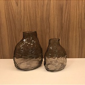 VASO DECORATIVO DE VIDRO FUME P 21x17cm G 26x20cm
