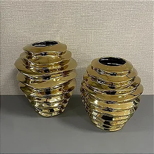 VASO DOURADO EM CERÂMICA COM RELEVOS G 29x23cm M 25x22cm