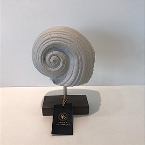 ESCULTURA MARESIAS CONCHA OFF WHITE - MEDIA.