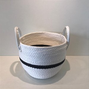 CESTO DE SEGRASS PRETO E BRANCO COM ALÇA PEQUENO 24X24CM