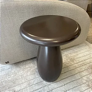 MESA LATERAL BAOBA PEQUENA MARROM 54X41CM