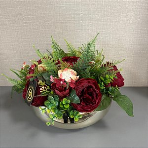 ARRANJO COM ROSAS VERMELHAS E VASO DOURADO ESPELHADO