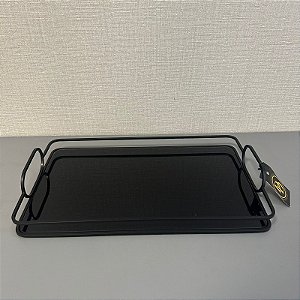 BANDEJA EM METAL COM VIDRO PRETO PEQUENA
