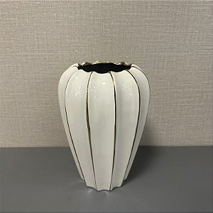VASO DECORATIVO DE CERAMICA BRANCO COM LISTRAS DOURADA MÉDIO
