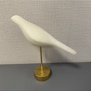 ESCULTURA EM RESINA PÁSSARO  BRANCO COM BASE DOURADO P