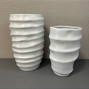 Vaso em Ceramica Nervurado Branco G 30x20xcm e M 25x16cm
