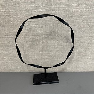 ADORNO DECORATIVO EM FERRO E MARMORE
