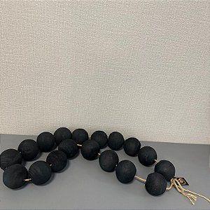 COLAR DECORATIVO EM MADEIRA PRETO