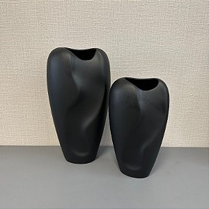 Vaso Lumina em Ceramica Preto Fosco G 42x22cm e M 34x18cm