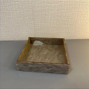 BANDEJA ELEGANCE QUAD MARROM PEROLA