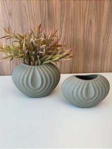 VASO HARMONIA VERDE FOSCO COM PINTINHAS PRETAS G 19x25cm M 22x15cm