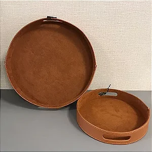 Bandeja Redonda com Alça em Mdf e Courino Terracota 27cm e 36cm