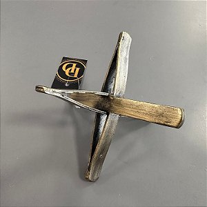 ESCULTURA EM METAL