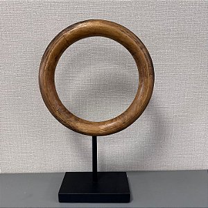 ESCULTURA EM MADEIRA