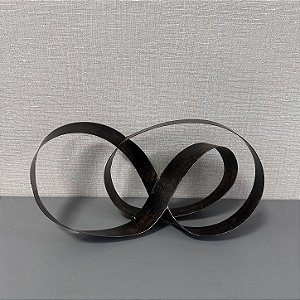ESCULTURA EM METAL