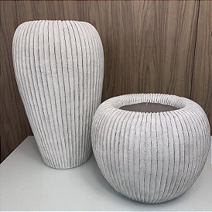 VASO EM FIBRA DE VIDRO G 65X40CM M 37X41CM