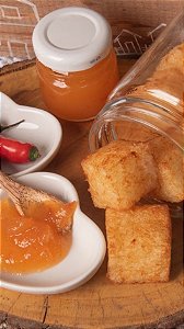 Dadinhos de tapioca (8 unidades) com geleia de pimenta (40g)