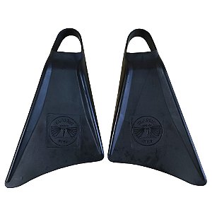 Pé de pato NEW Classic Fins assimétrico preto