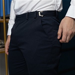 Calça de Poliviscose Azul com Ajuste lateral para 2 numerações maiores ou menores
