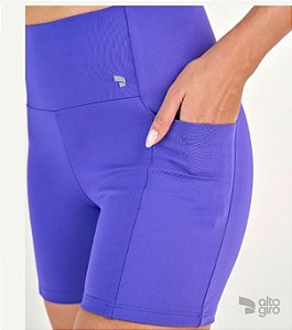 Bermuda com bolsos