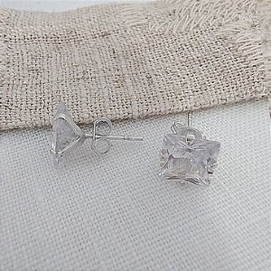 Brinco Ponto de Luz Quadradro - Prata