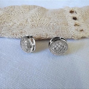 Brinco Meia Esfera Cravejado - Semijoia