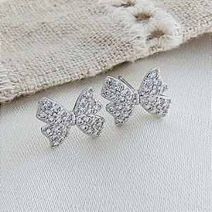 Brinco Laço Pequeno Cravejado Ouro Branco - Semijoia