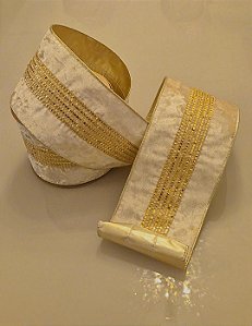 Fita Creme c/dourado Veludo 10M por 10cm largura