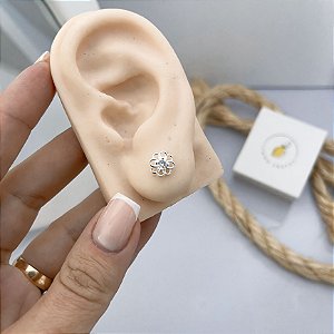 Brinco Flor com Pedra no Meio