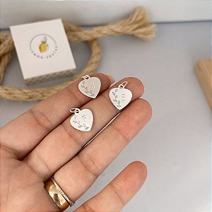 Pingente coração com letrinha e ramo